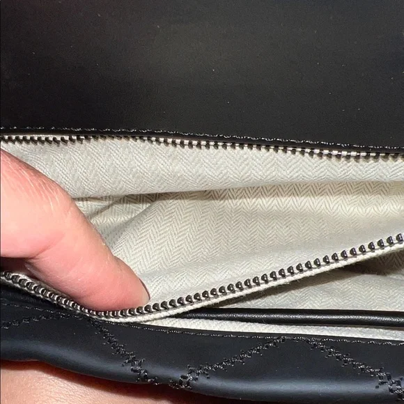 Tory Burch Black Quilted Shoulder Bag - Picture 3 of 8